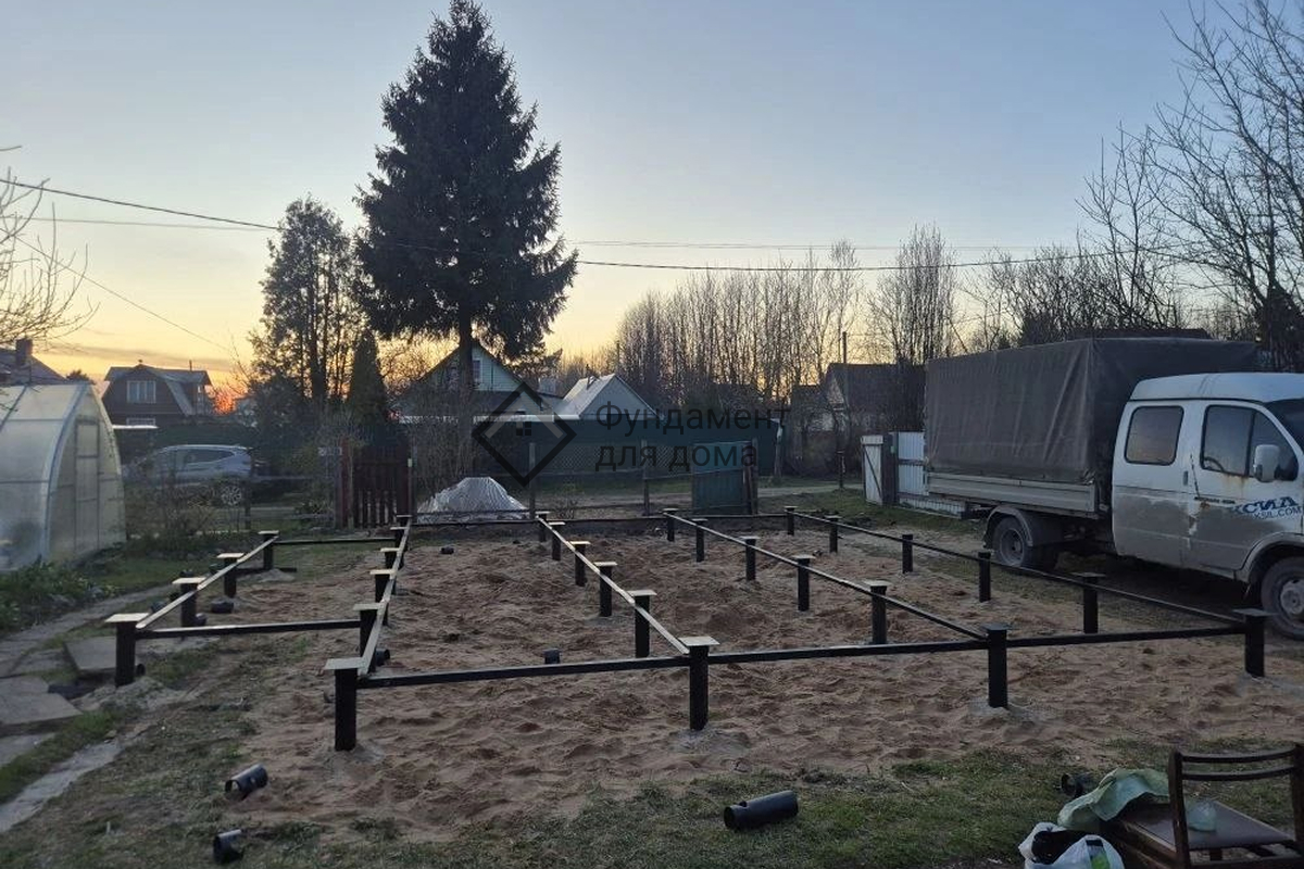Монтаж свайно-винтового фундамента для дачи в СНТ «Василеостровец» Кировского района